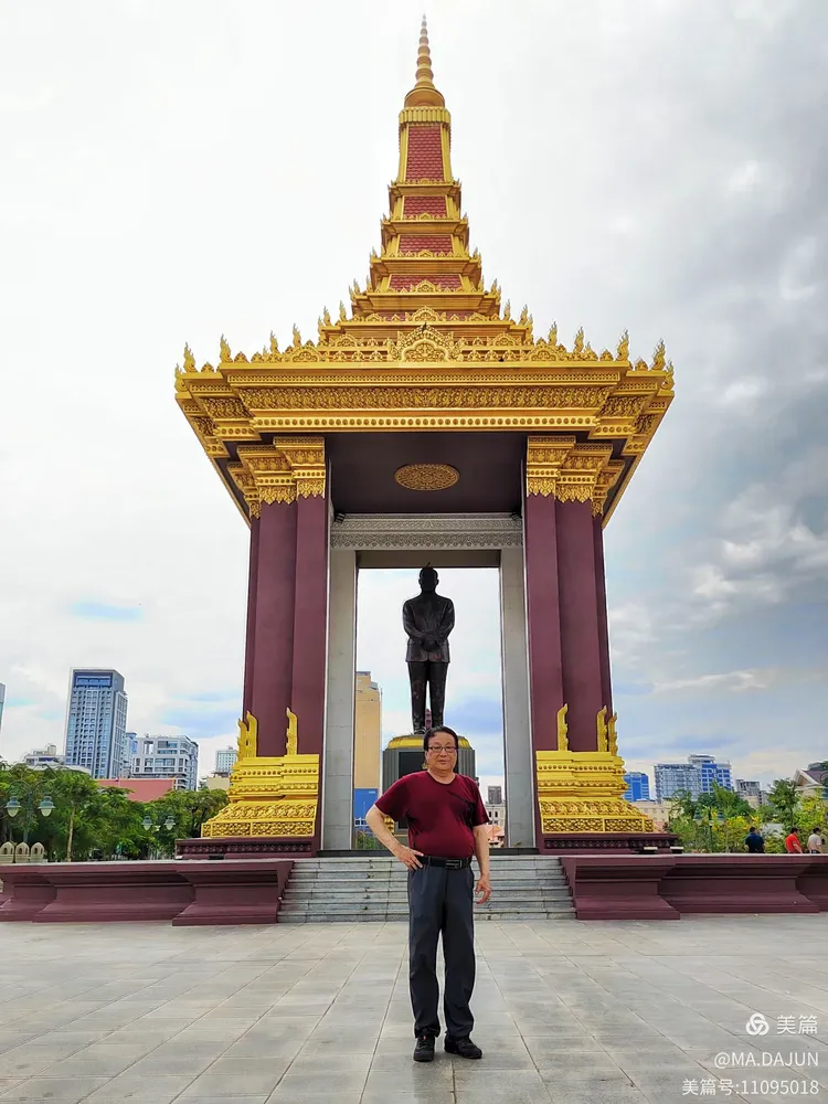 柬埔寨游记(6)金边独立广场